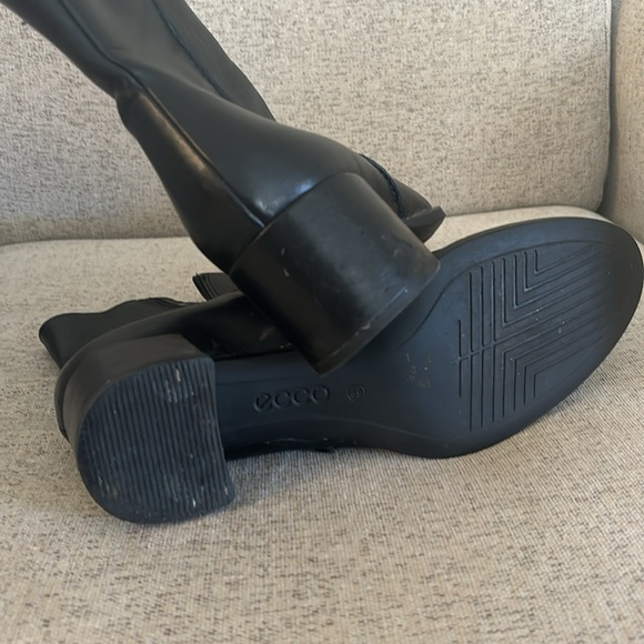 Ecco Shape 35 Block Ankle Boot - size 8 - Picture 5 of 6